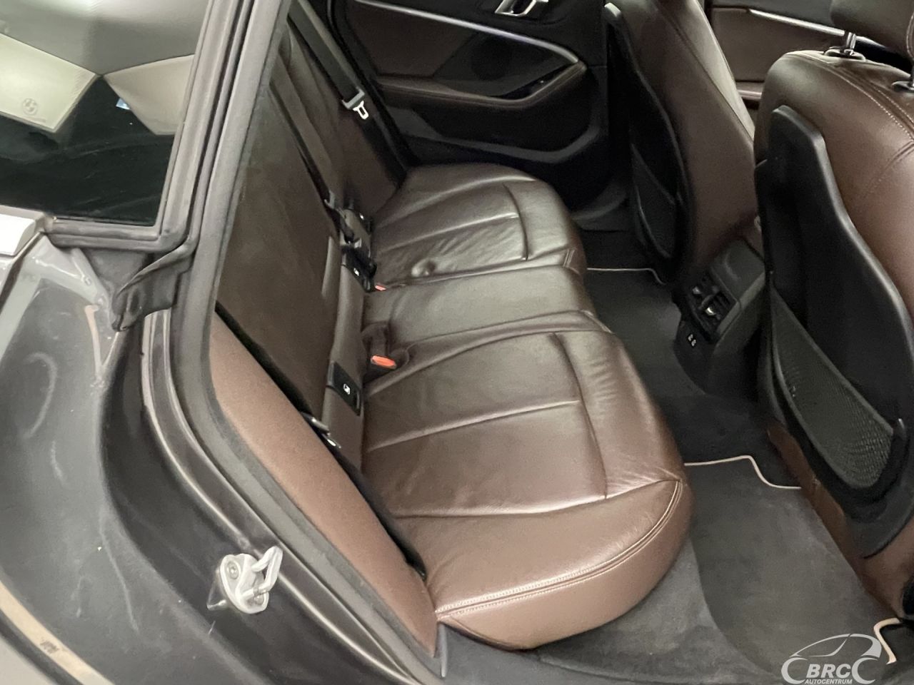 BMW 218 | 10