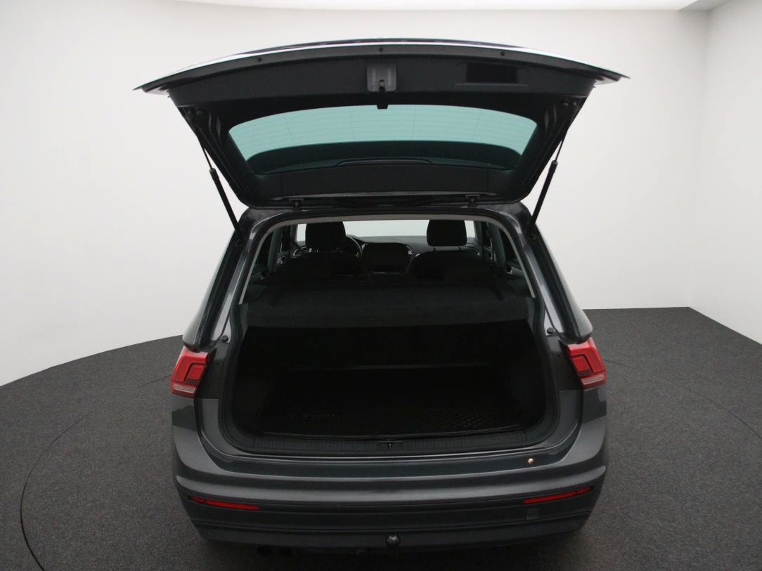 Volkswagen Tiguan | 32