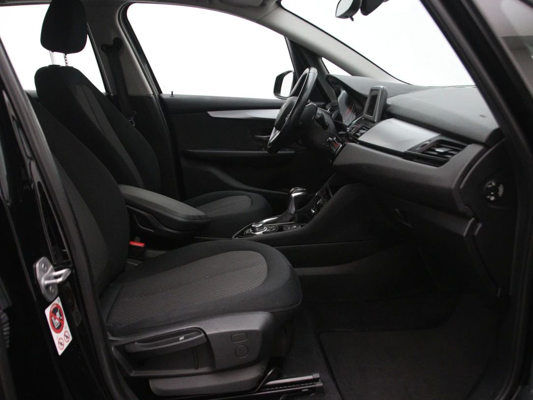 BMW 218 | 13