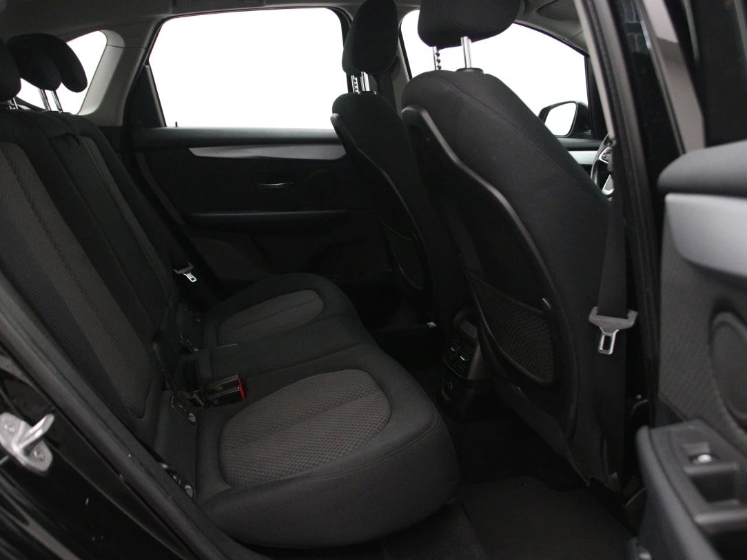 BMW 218 | 14