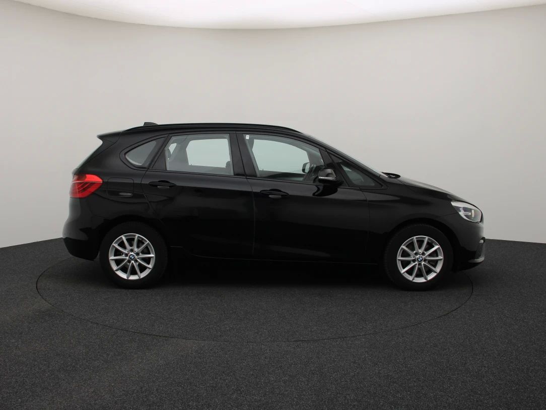 BMW 218 | 8