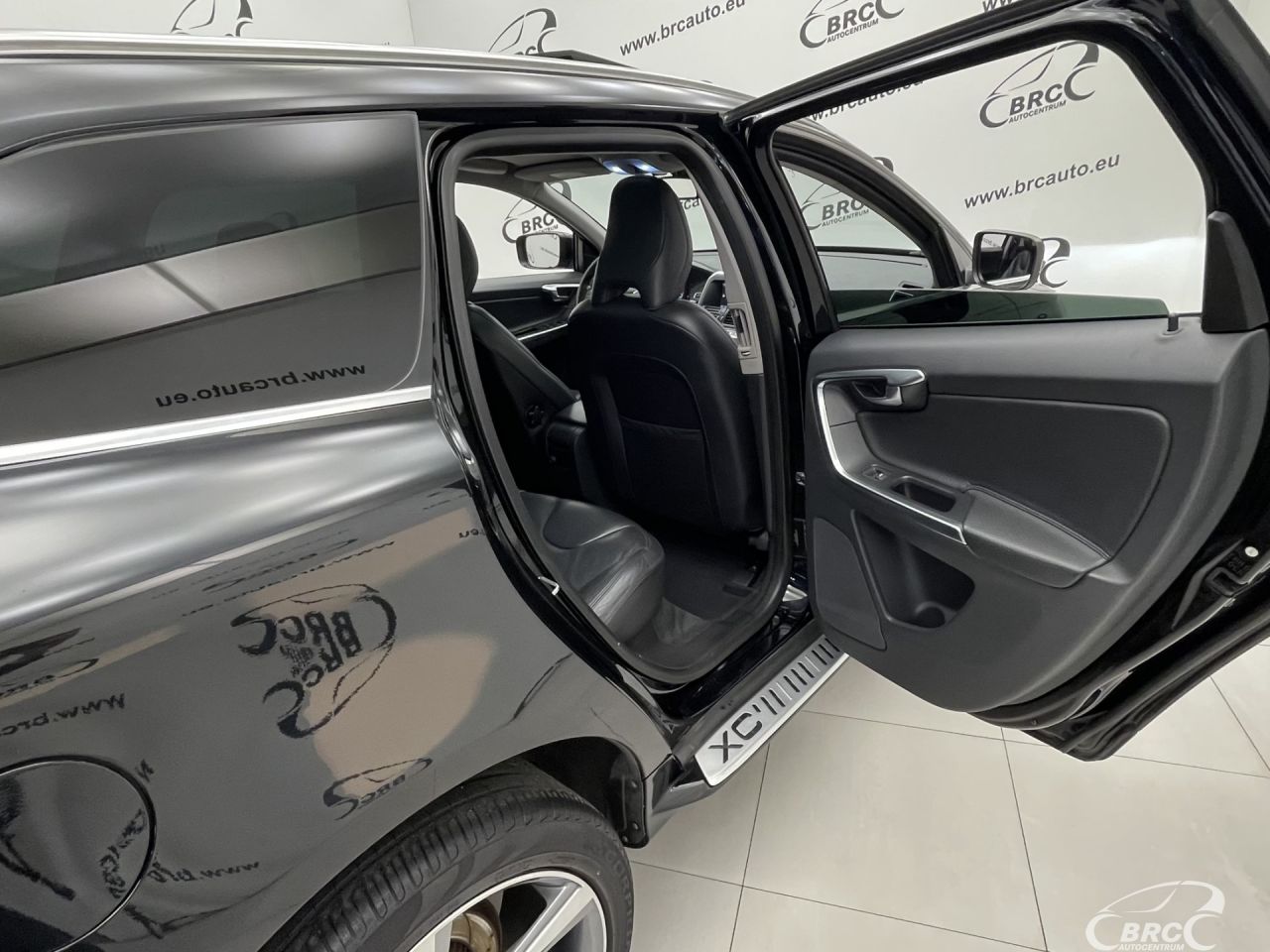 Volvo XC60 | 12