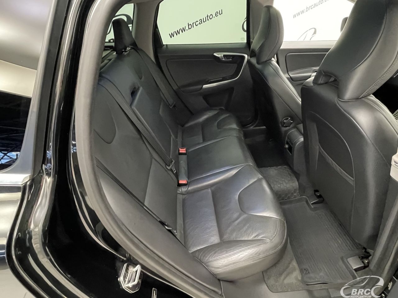 Volvo XC60 | 10