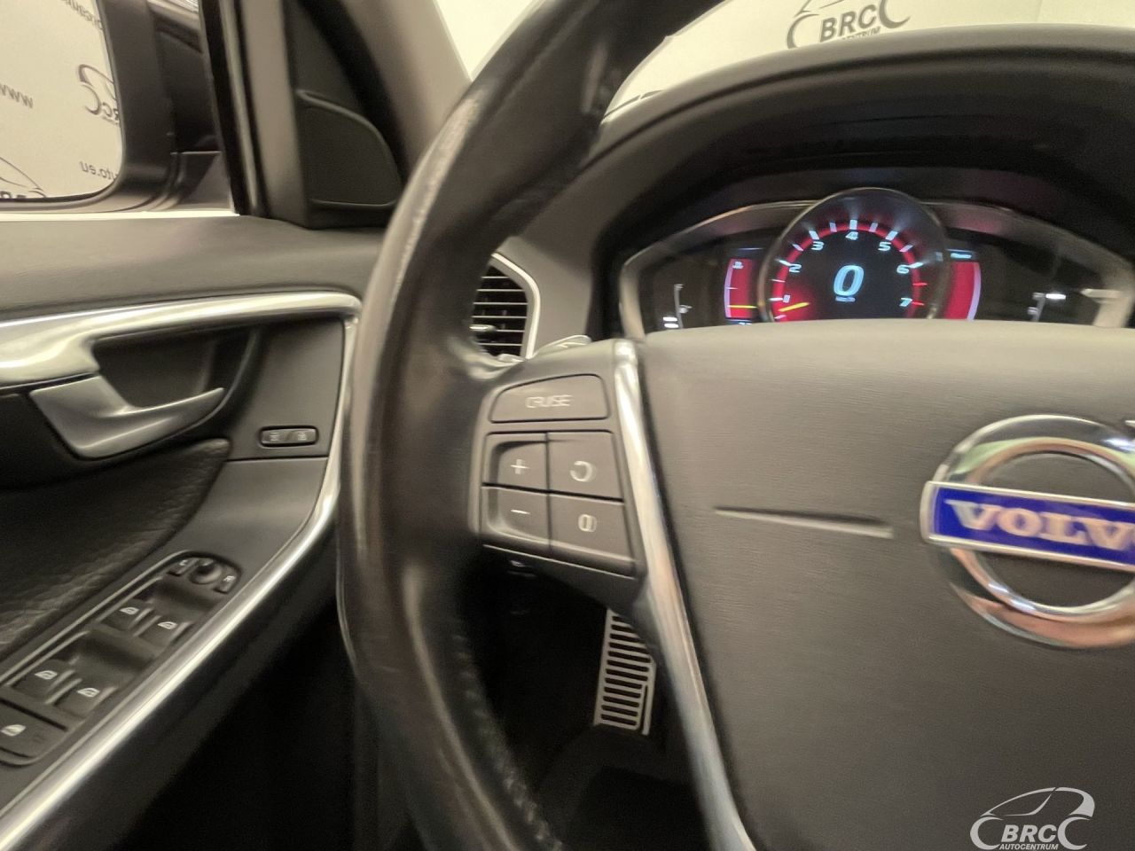 Volvo XC60 | 30