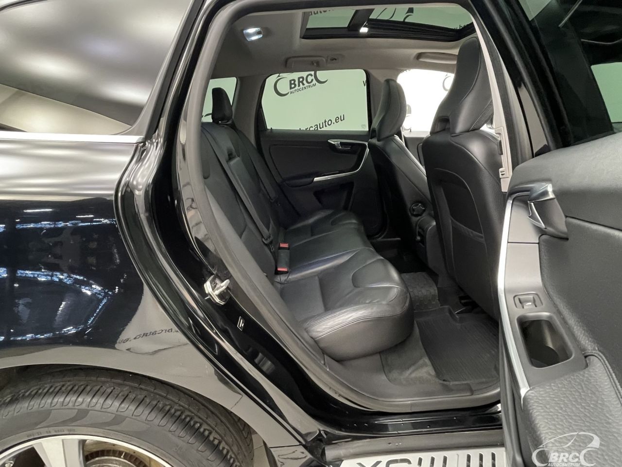 Volvo XC60 | 9