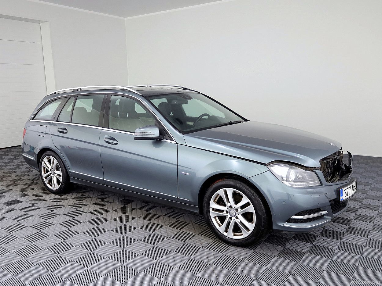 Mercedes-Benz C250