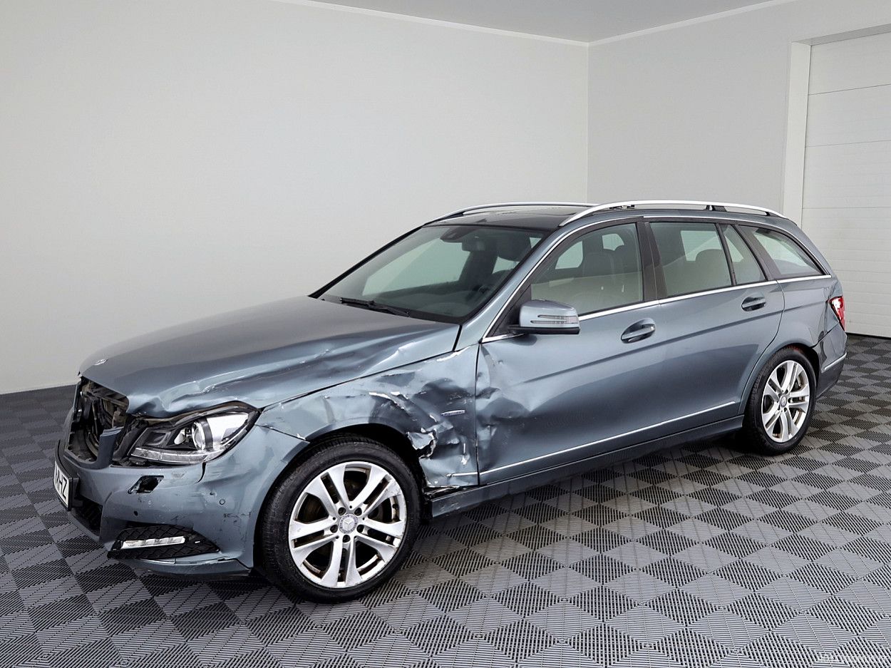Mercedes-Benz C250 | 1