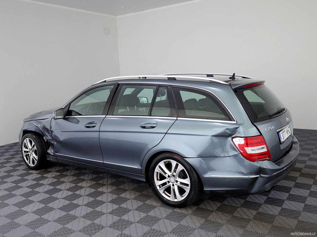 Mercedes-Benz C250 | 3