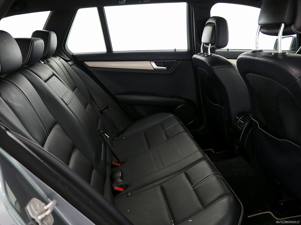 Mercedes-Benz C250 | 6