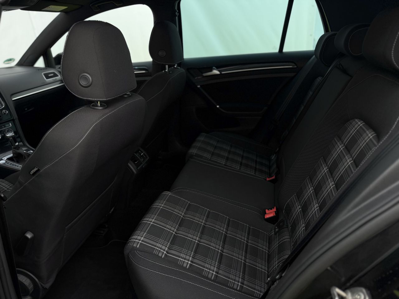 Volkswagen Golf | 10