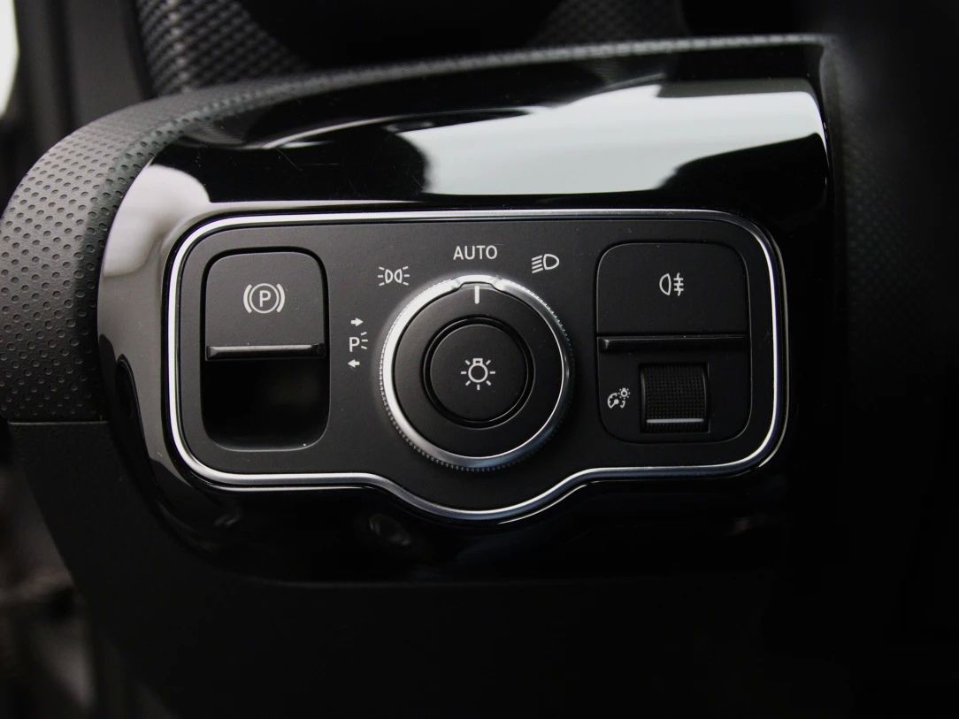 Mercedes-Benz CLA200 | 23