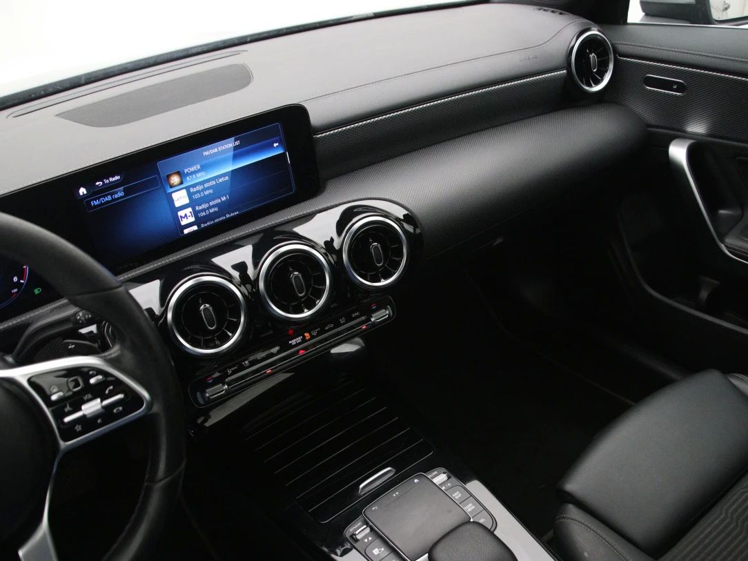 Mercedes-Benz CLA200 | 17