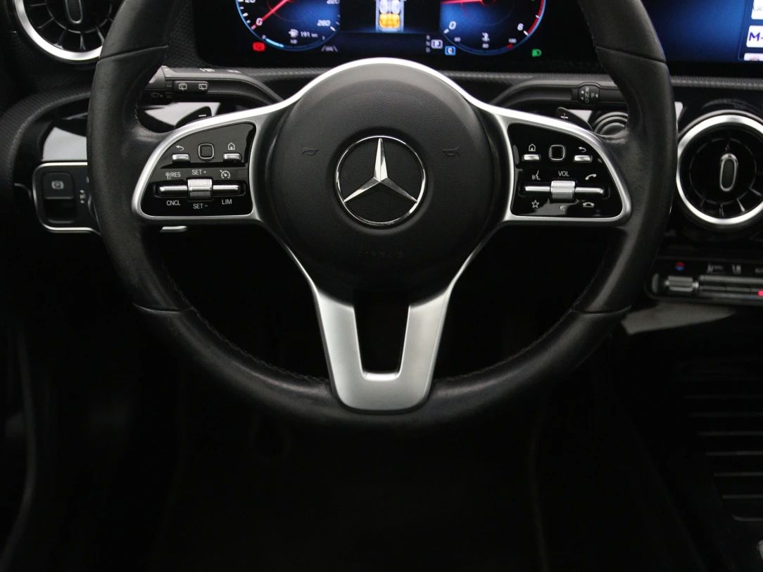 Mercedes-Benz CLA200 | 14