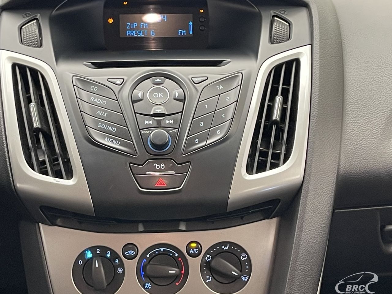 Ford Focus | 15