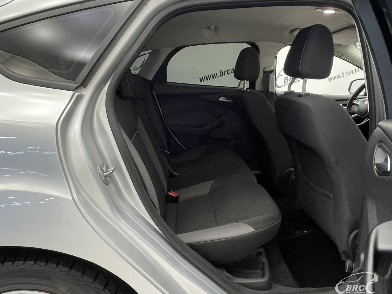 Ford Focus | 9