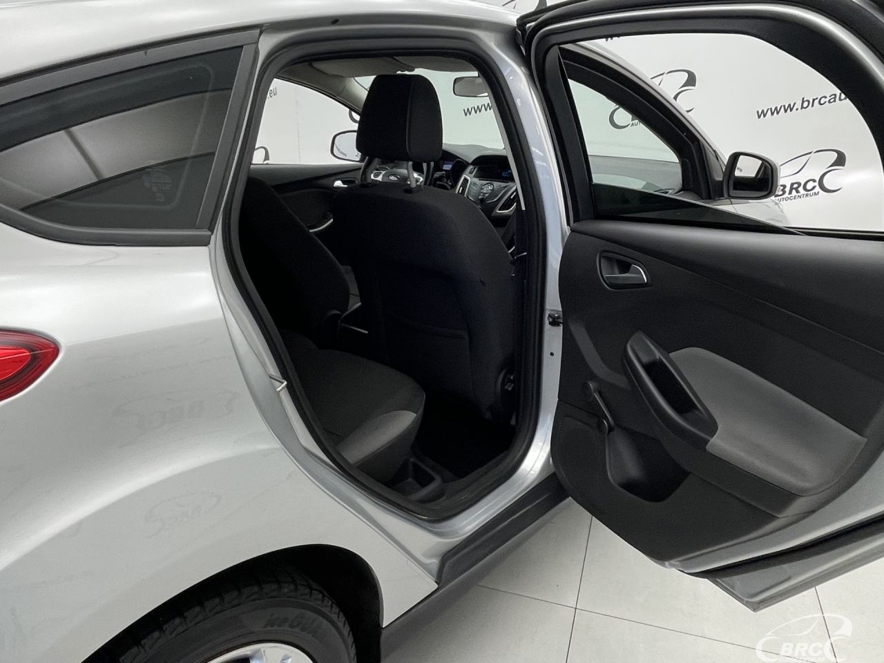 Ford Focus | 12