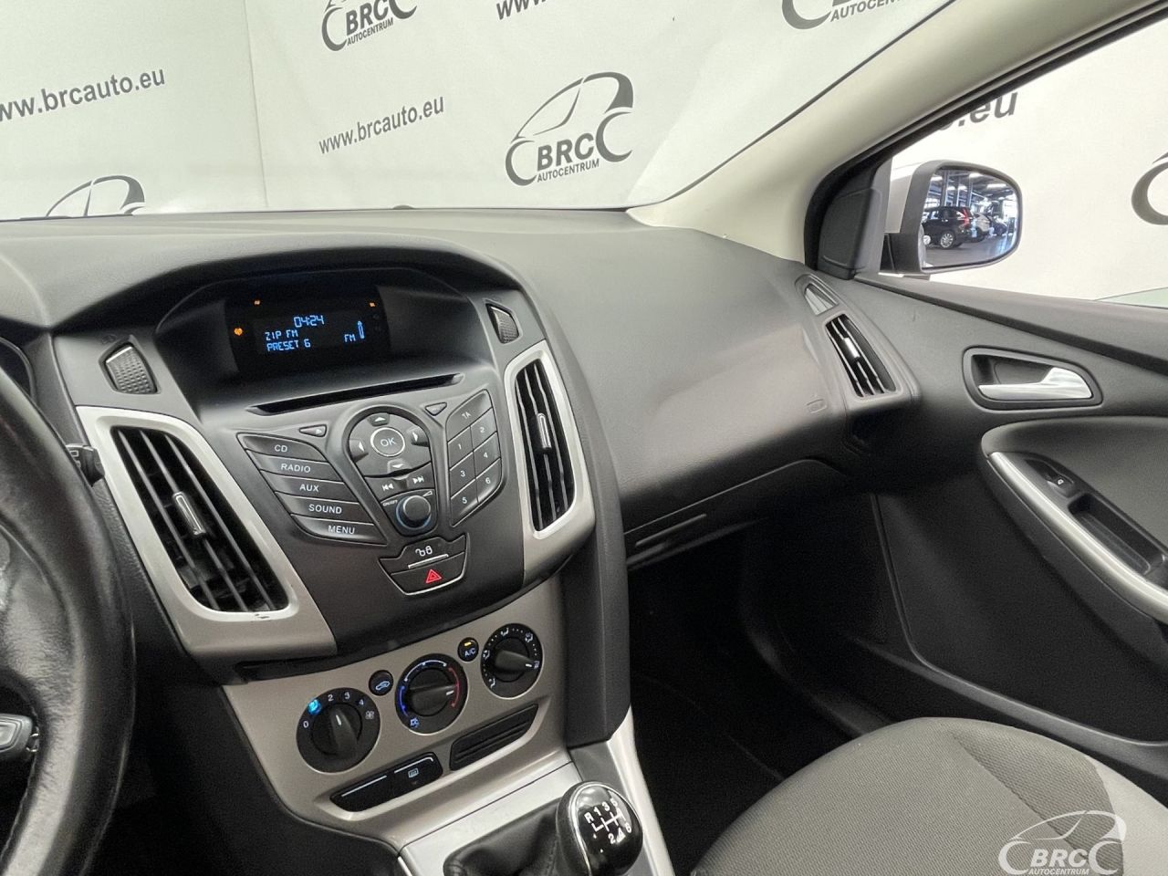 Ford Focus | 25