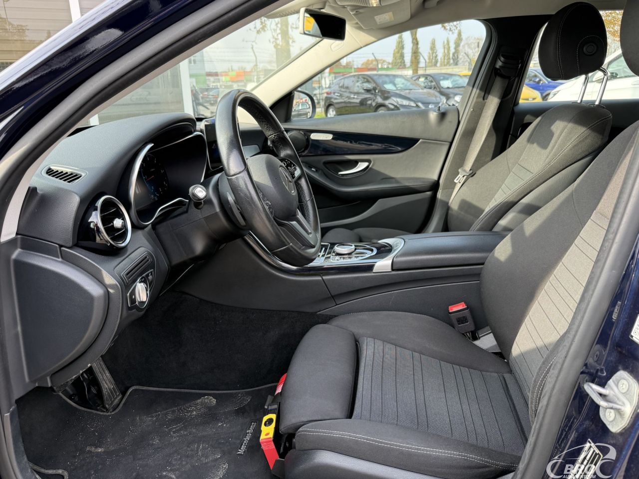 Mercedes-Benz C180 | 16