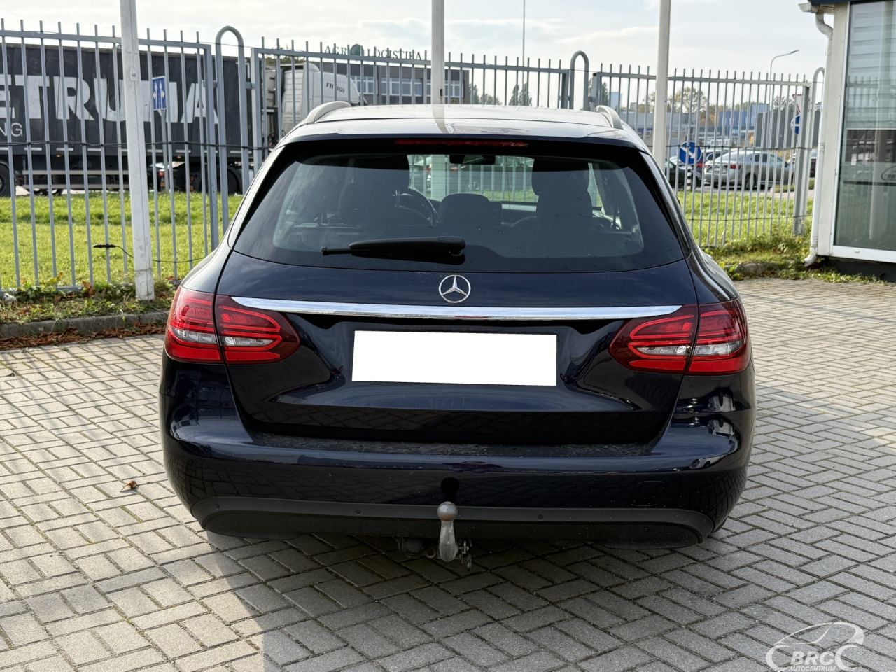 Mercedes-Benz C180 | 32