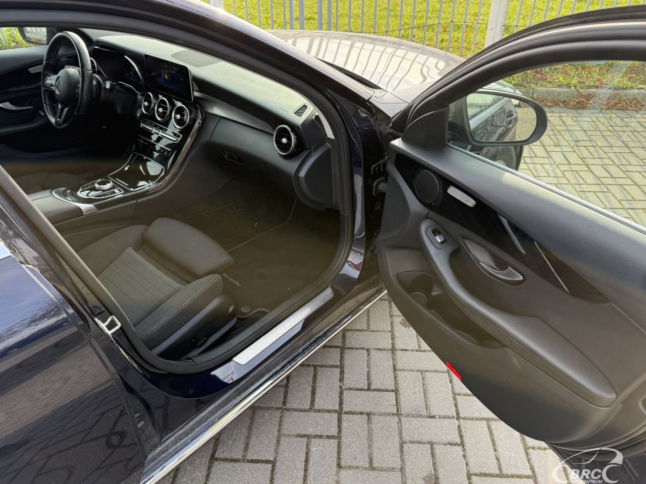Mercedes-Benz C180 | 2