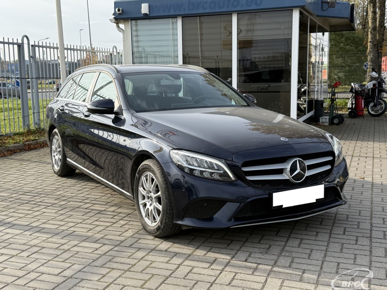 Mercedes-Benz C180 | 29