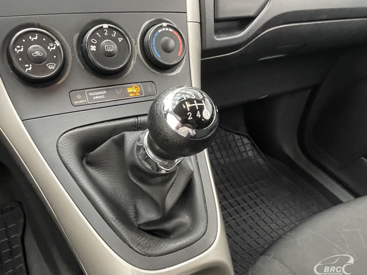 Toyota Auris | 20