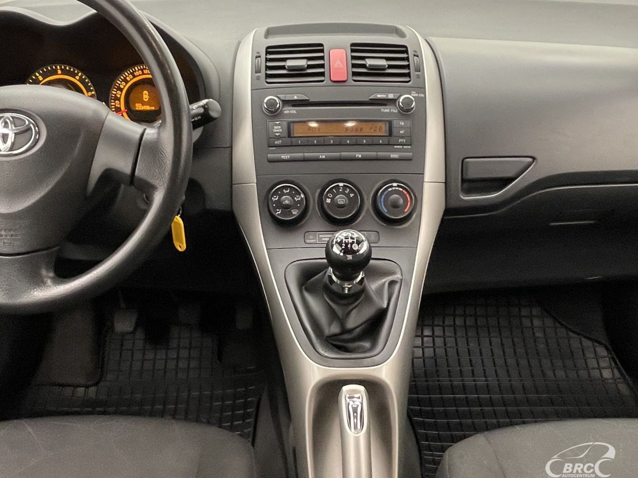 Toyota Auris | 13