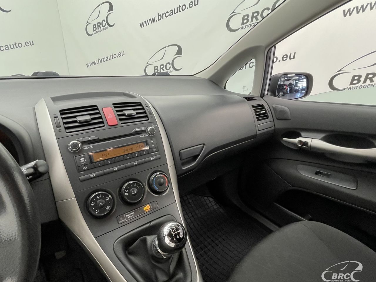 Toyota Auris | 21