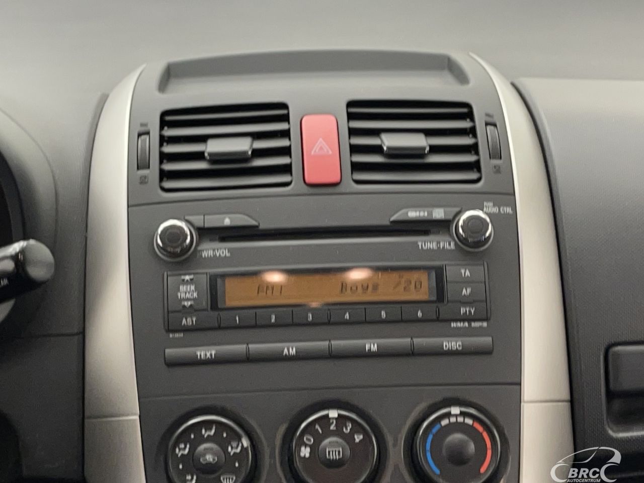 Toyota Auris | 14