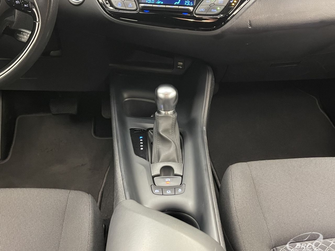 Toyota C-HR | 16