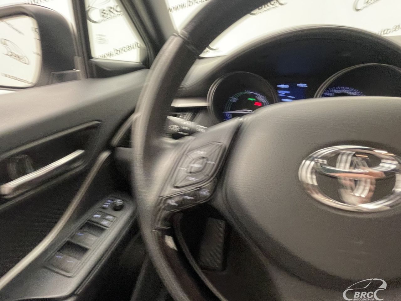 Toyota C-HR | 25