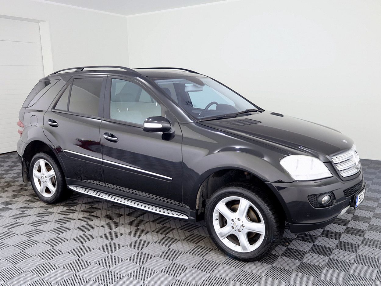 Mercedes-Benz ML350, 3.5 l., cross-country