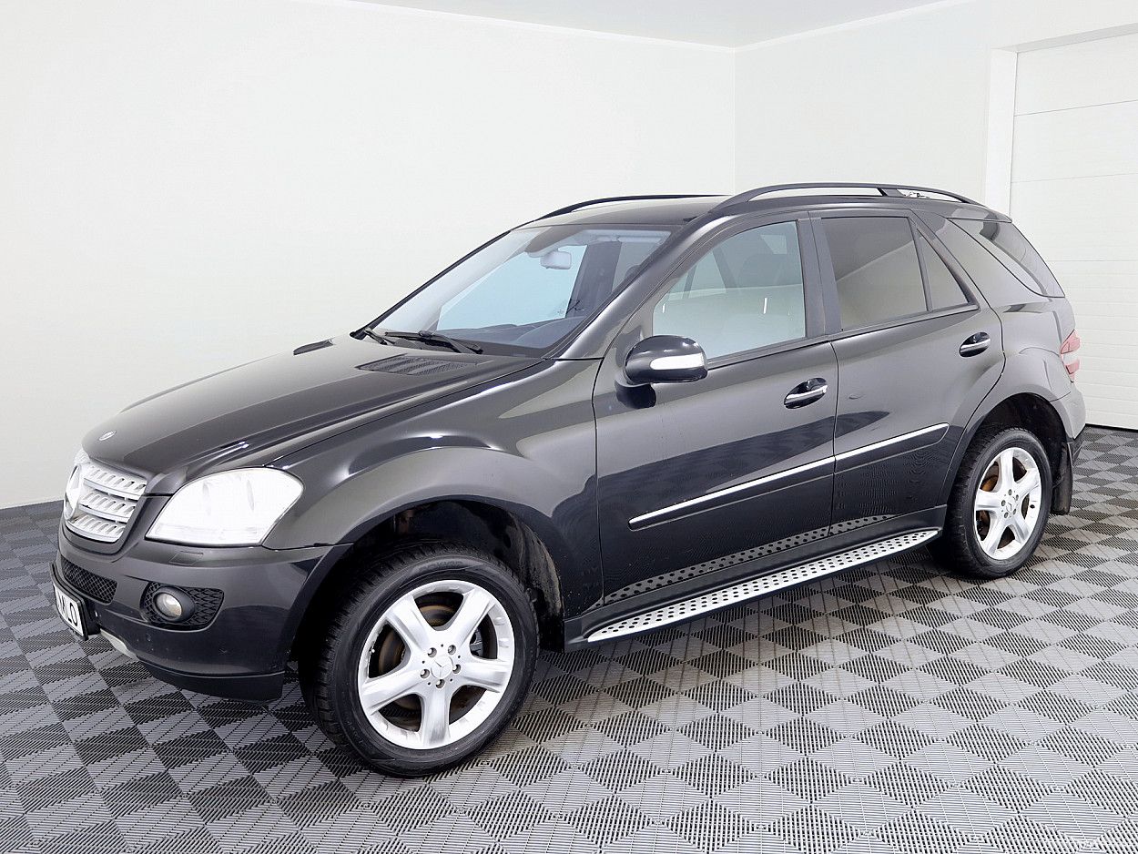 Mercedes-Benz ML350 | 1