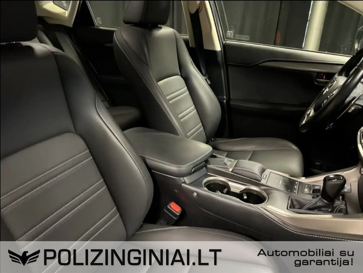 Lexus NX 300h | 5