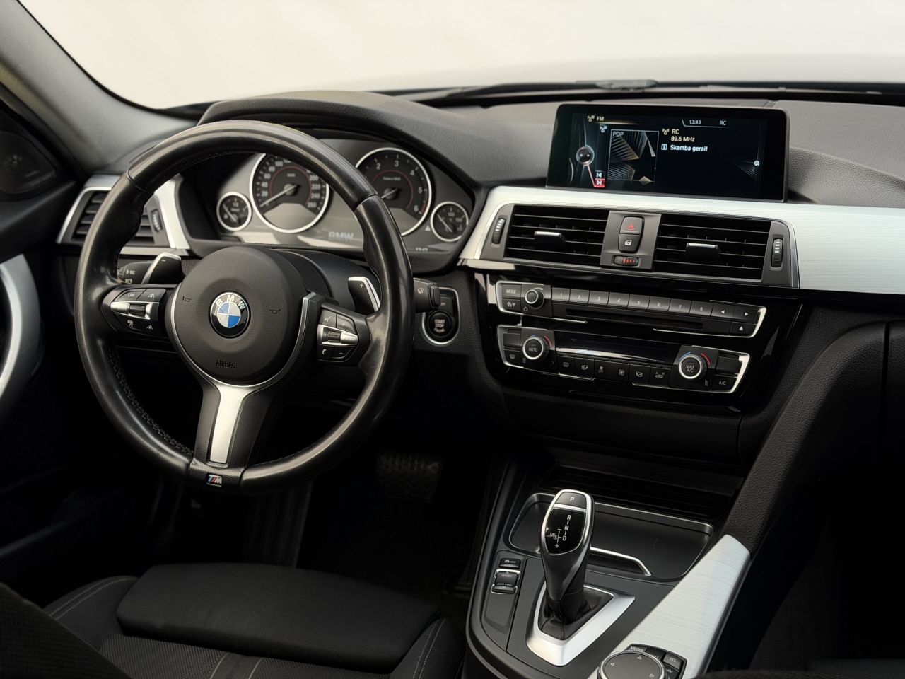 BMW 320 | 16