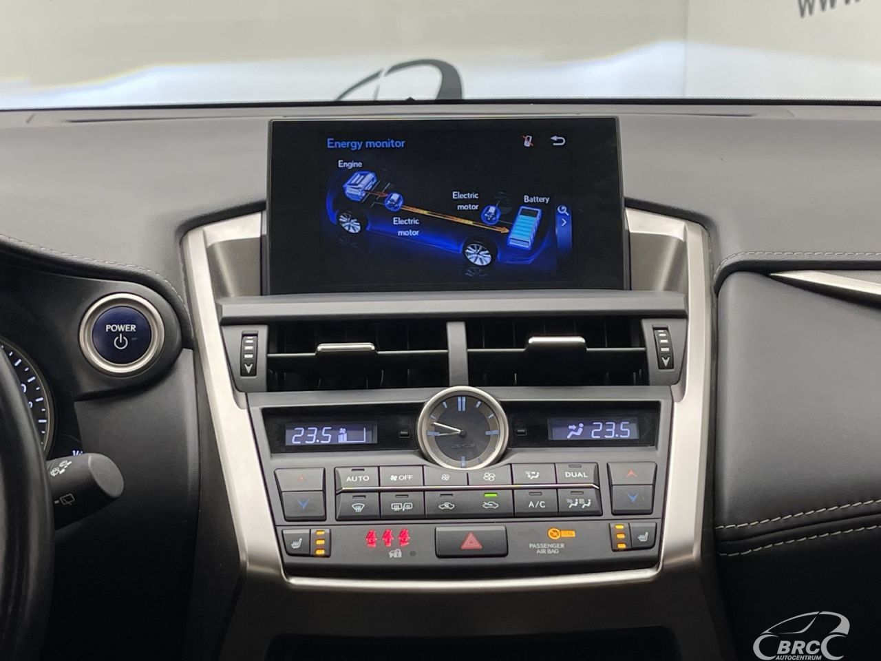 Lexus NX 300h | 15