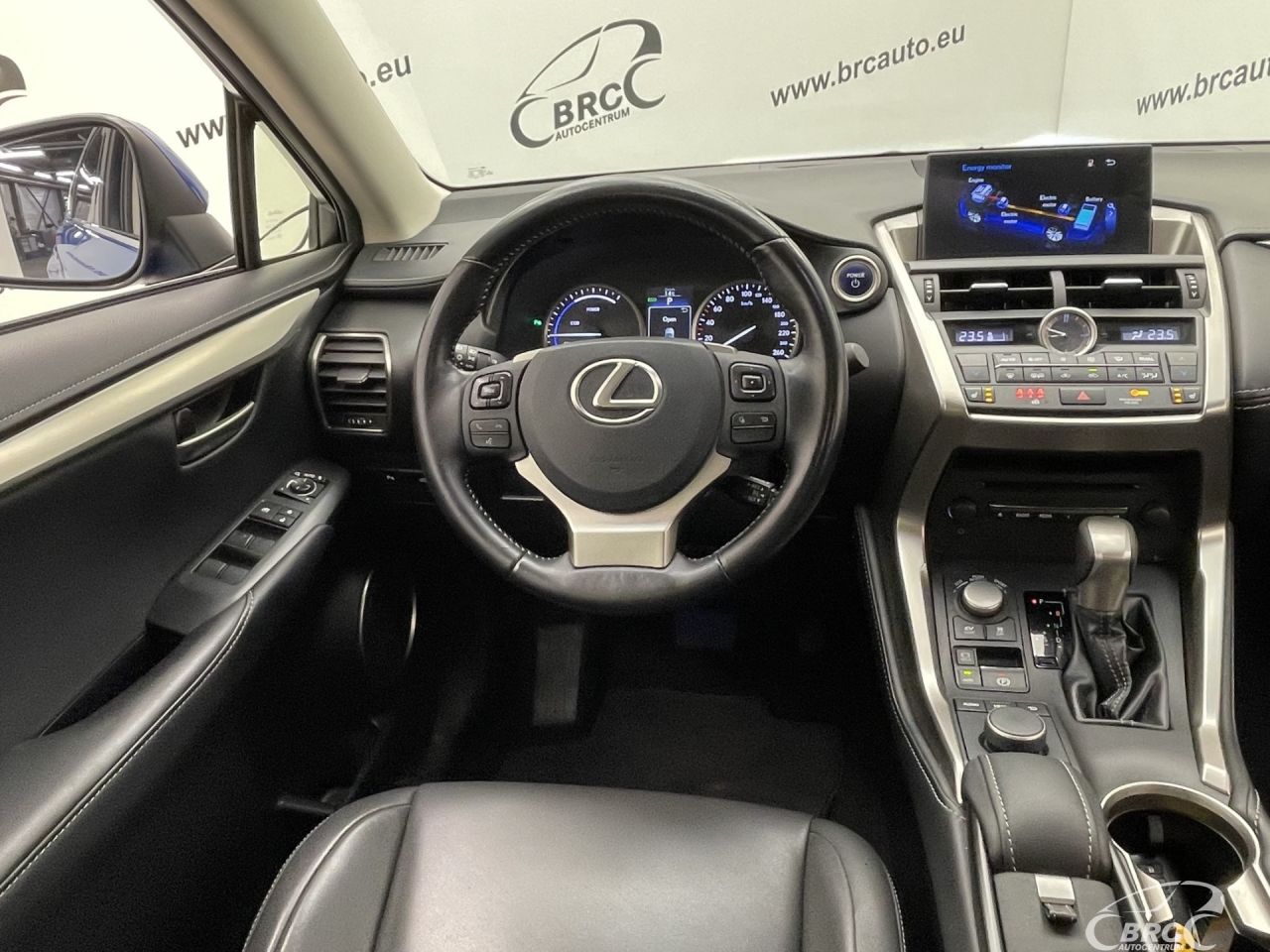 Lexus NX 300h | 12
