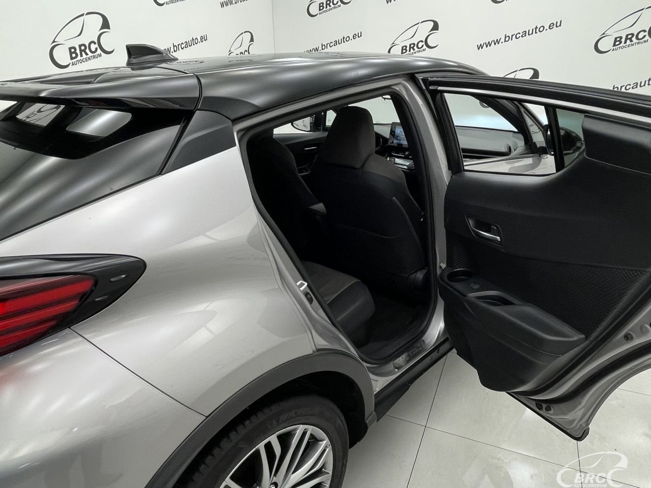 Toyota C-HR | 11