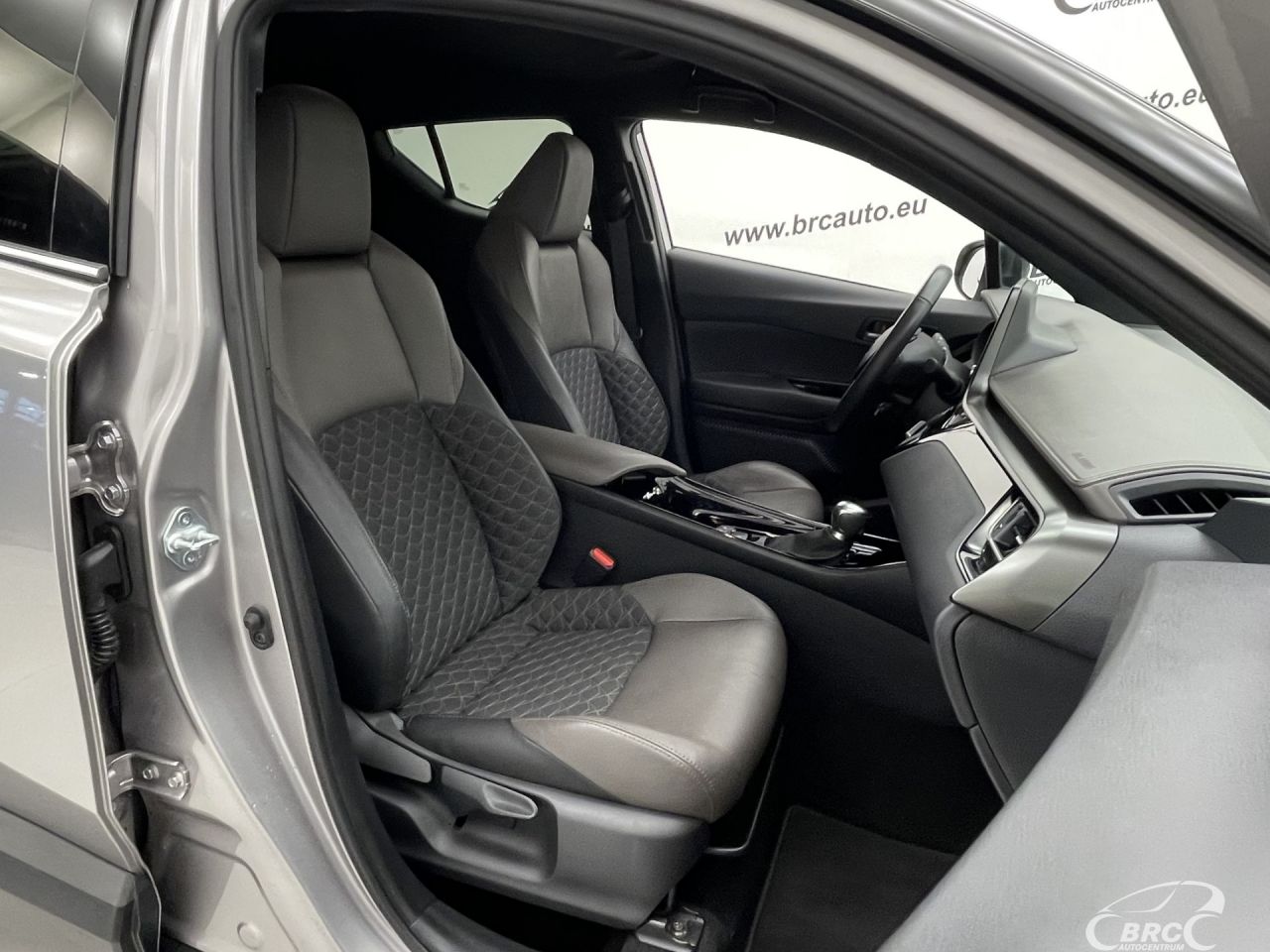 Toyota C-HR | 6