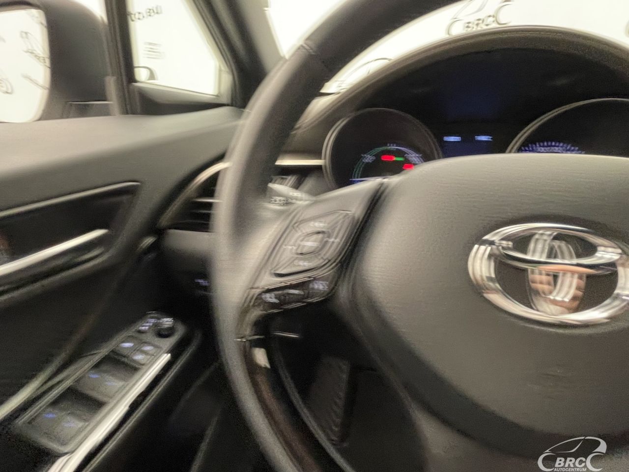 Toyota C-HR | 28