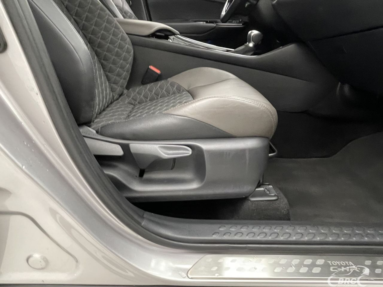 Toyota C-HR | 5