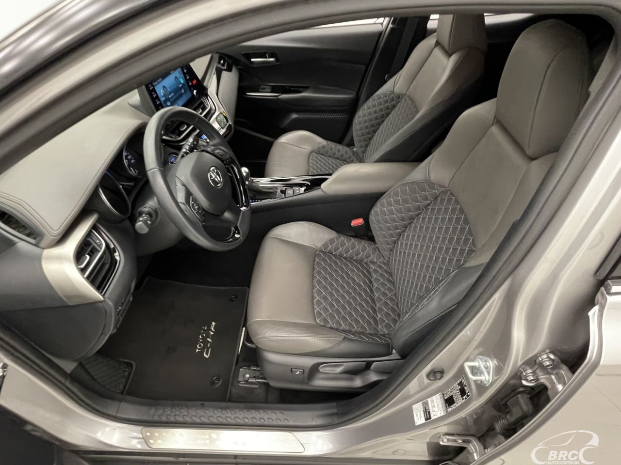 Toyota C-HR | 19
