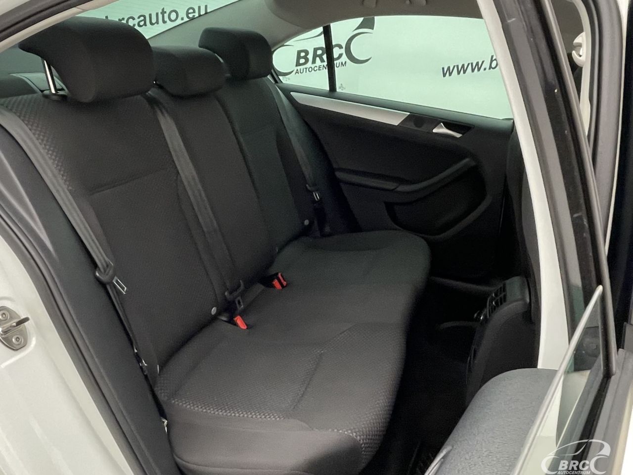 Volkswagen Jetta | 10