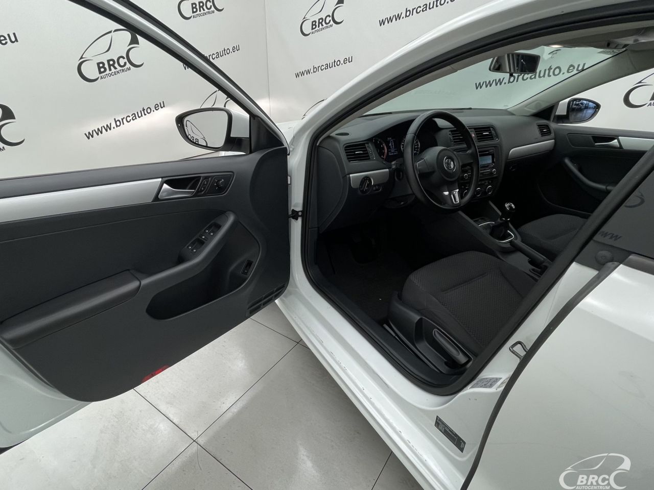 Volkswagen Jetta | 16
