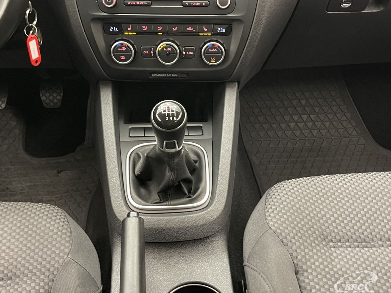 Volkswagen Jetta | 15