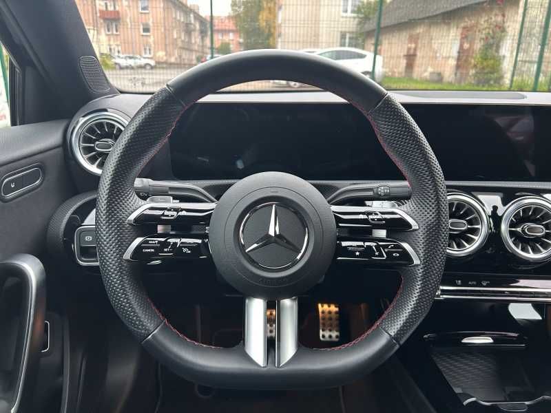 Mercedes-Benz A180 | 9