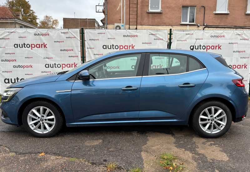 Renault Megane | 5
