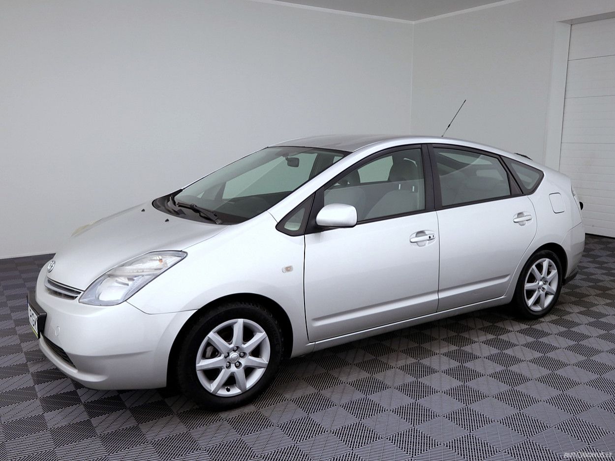Toyota Prius | 1