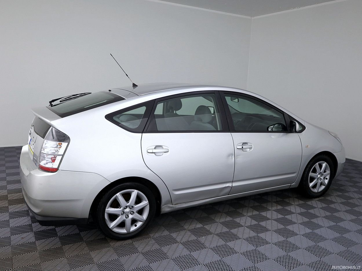 Toyota Prius | 2