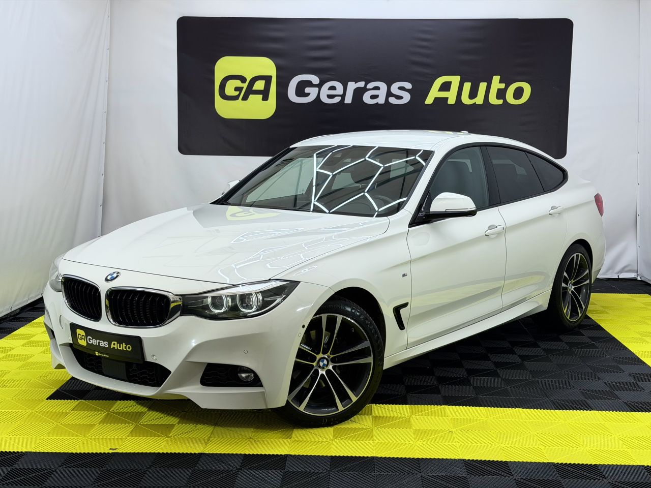 BMW 320